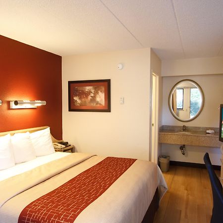 Red Roof Inn Wilkes-Barre Arena Экстерьер фото