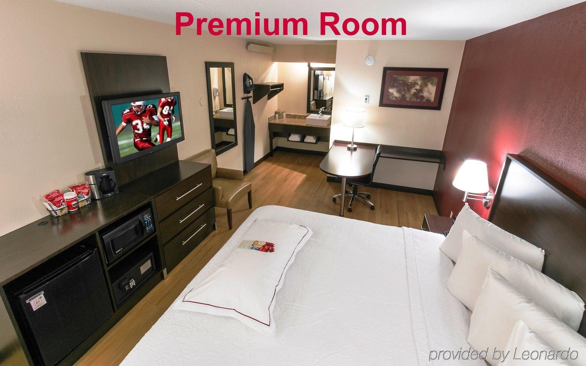 Red Roof Inn Wilkes-Barre Arena Экстерьер фото